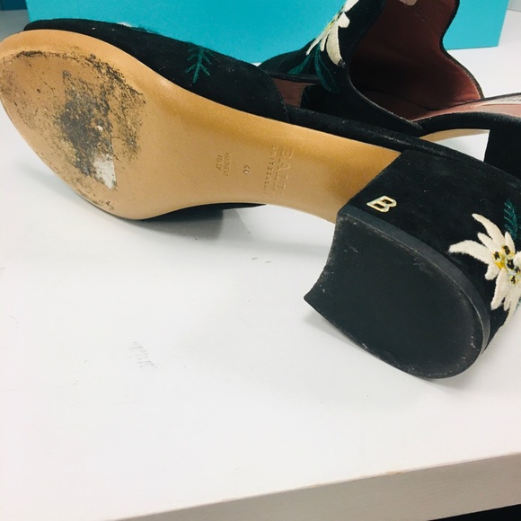 BALLY Womens suede embroidered shoes🛍 - Picture 4 of 9
